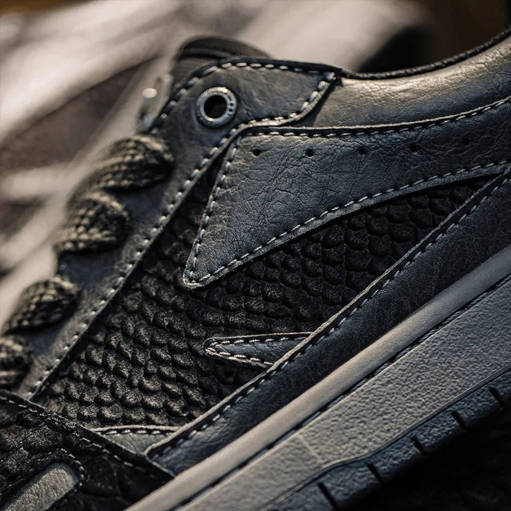 Plissken Low-Top Sneaker