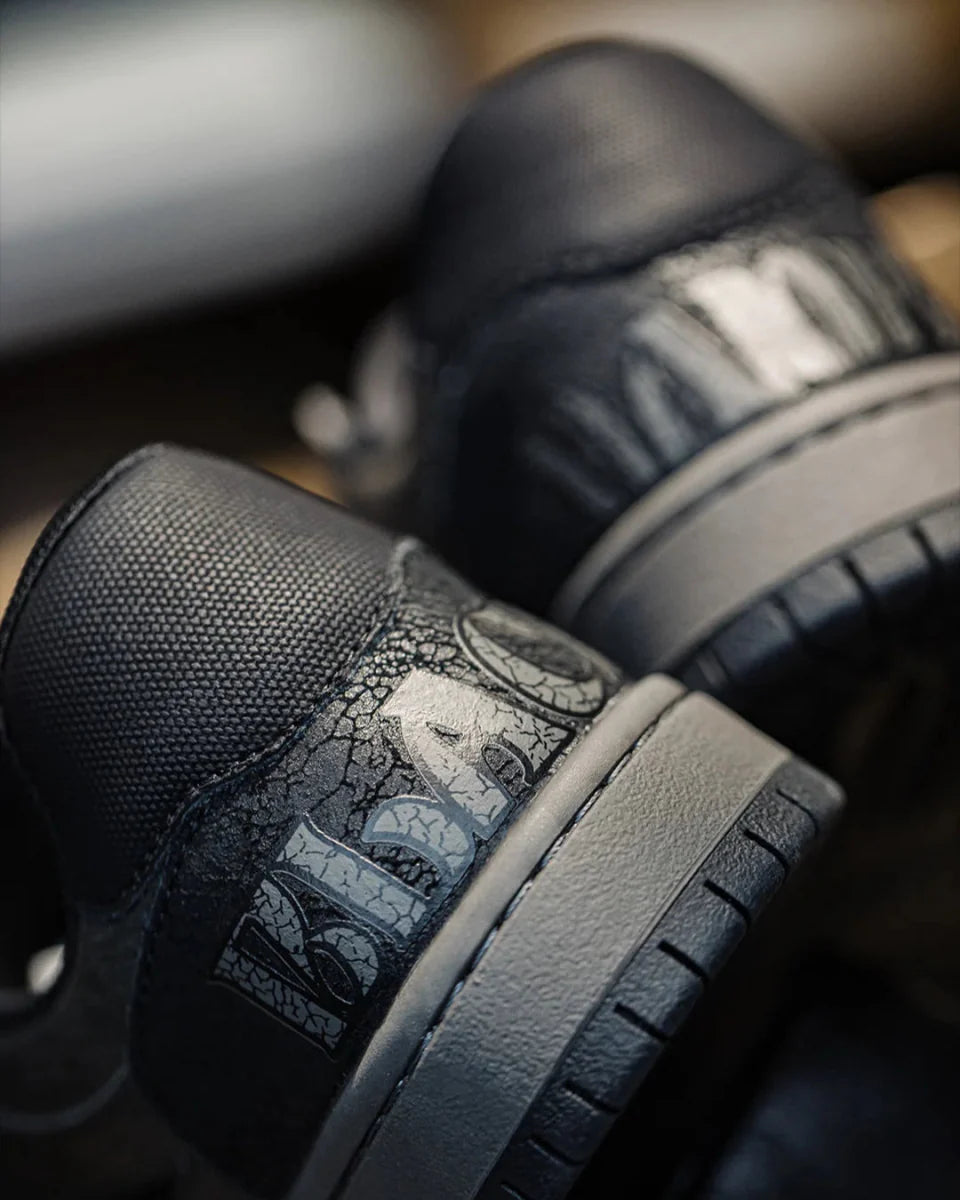 Plissken Low-Top Sneaker