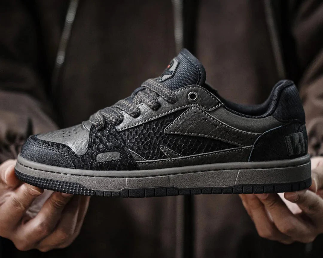 Plissken Low-Top Sneaker