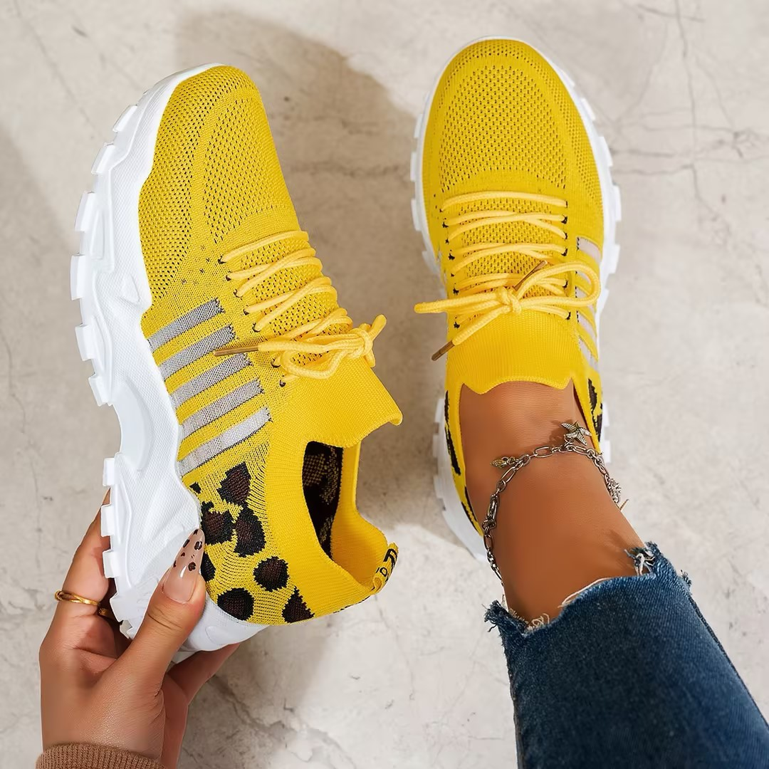 Aura Orthopedic Sneaker